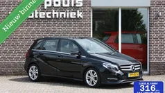 Zwart Gebruikt 2017 Mercedes B180 Business MPV | € 19.500 (Eerlijke prijs)