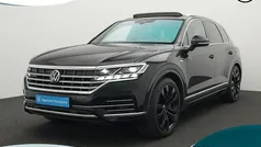 Zwart Gebruikt 2022 VW Touareg Elegance SUV | € 54.900 (Goede deal)