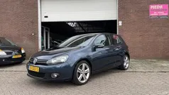 Grijs, metallic lak Gebruikt 2011 VW Golf VI Highline Hatchback | € 4.249 (Super prijs)