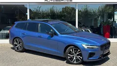 Blauw Gebruikt 2020 Volvo V60 R-Design Stationwagen | € 31.995 (Eerlijke prijs)