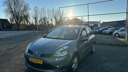 Gebruikt 2008 Renault Clio GrandTour Dynamique Stationwagen | € 1.750 (Eerlijke prijs)