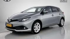 Grijs Gebruikt 2019 Toyota Auris Hybrid Plus Hatchback | € 19.945 (Eerlijke prijs)