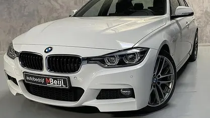 Occasion 2016 BMW 330 Executive Sedan | € 16.445 (Eerlijke prijs)