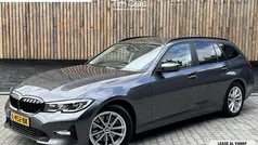 Grijs Gebruikt 2021 BMW 320 Executive Stationwagen | € 24.950 (Eerlijke prijs)