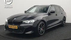 Zwart Gebruikt 2022 BMW 330e M Sport Stationwagen | € 36.440 (Eerlijke prijs)