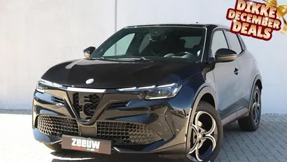 Zwart Nieuw 2025 Alfa Romeo Junior Edizione Speciale SUV | € 39.450 (Eerlijke prijs)