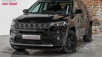 Gebruikt 2023 Jeep Compass SUV | € 27.845 (Eerlijke prijs)