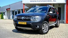 Grijs, metallic lak Gebruikt 2015 Dacia Duster Prestige SUV | € 9.950 (Eerlijke prijs)