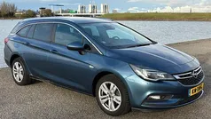 Blauw (metallic) Gebruikt 2016 Opel Astra Business Stationwagen | € 3.944 (Super prijs)