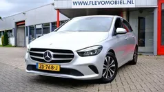 Grijs Gebruikt 2019 Mercedes B180 Business MPV | € 19.950 (Goede deal)