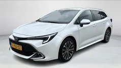Wit Gebruikt 2023 Toyota Corolla Edition Stationwagen | € 29.950 (Eerlijke prijs)