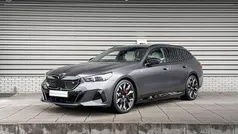 Bmw individual frozen deep grey metallic (grijs metallic) Nieuw 2024 BMW i5 Comfort Edition Sedan | € 89.900 (Super prijs)