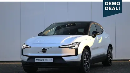 Wit Gebruikt 2025 Volvo EX30 Single Motor Extended Range SUV | € 38.950 (Eerlijke prijs)