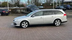 Grijs, metallic lak Gebruikt 2006 Opel Vectra Executive Stationwagen | € 3.250 (Eerlijke prijs)