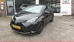 Zwart Gebruikt 2019 Toyota Yaris Active Hatchback | € 16.950 (Eerlijke prijs)