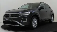 Gebruikt 2022 VW T-Roc Life SUV | € 23.925 (Eerlijke prijs)