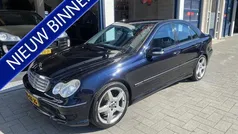 Zwart Gebruikt 2006 Mercedes C230 Avantgarde Sedan | € 5.699 (Eerlijke prijs)