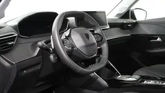 Grijs Gebruikt 2025 Peugeot 208 Allure Hatchback | € 23.890 (Eerlijke prijs)