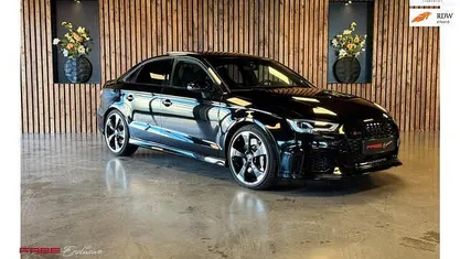 Zwart Occasion 2019 Audi RS3 Exclusive Sedan | € 49.499 (Goede deal)