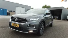 Grijs Gebruikt 2020 VW T-Roc Business SUV | € 25.951 (Eerlijke prijs)
