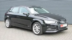 Zwart, metallic lak Gebruikt 2014 Audi A3 Sportback Ambiente Hatchback | € 11.750 (Goede deal)