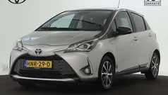 Grijs Gebruikt 2020 Toyota Yaris Hybrid Limited Hatchback | € 17.395 (Eerlijke prijs)