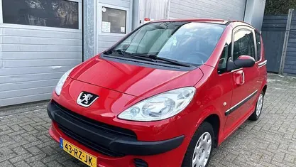 Gebruikt 2005 Peugeot 1007 MPV | € 1.495 (Goede deal)