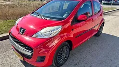 Rood Gebruikt 2011 Peugeot 107 Hatchback | € 3.400 (Goede deal)