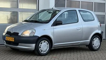 Occasion 2001 Toyota Yaris Terra Hatchback | € 1.499 (Eerlijke prijs)