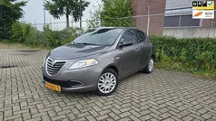 Grijs Gebruikt 2011 Lancia Ypsilon Silver Hatchback | € 4.000 (Eerlijke prijs)