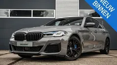 Grijs Gebruikt 2021 BMW 545e Executive Sedan | € 48.750 (Eerlijke prijs)