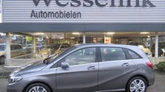 Grijs Gebruikt 2018 Mercedes B200 Ambition MPV | € 20.950 (Eerlijke prijs)