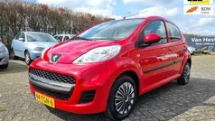 Rood Gebruikt 2012 Peugeot 107 Hatchback | € 2.900 (Eerlijke prijs)