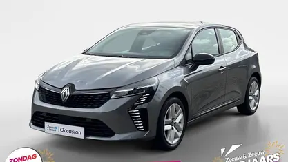 Grijs Gebruikt 2024 Renault Clio V Evolution Hatchback | € 17.435 (Eerlijke prijs)