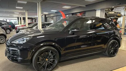 Occasion Porsche Cayenne 444 PK (326 kW) 2020 Zwart (metallic) SUV