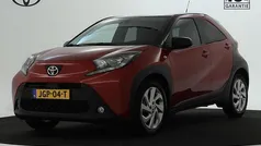 Rood Gebruikt 2022 Toyota Aygo Pulse Hatchback | € 19.900 (Eerlijke prijs)