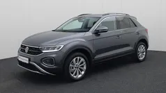 Gebruikt 2025 VW T-Roc Life SUV | € 35.940 (Eerlijke prijs)