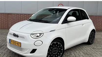Wit Occasion 2022 Fiat 500e Comfort Hatchback | € 18.900 (Eerlijke prijs)