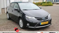 Zwart Gebruikt 2014 Toyota Auris Hatchback | € 10.900 (Eerlijke prijs)