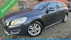 Grijs, metallic lak Gebruikt 2011 Volvo V60 Summum Stationwagen | € 8.250 (Eerlijke prijs)