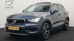 Blauw Gebruikt 2022 Volvo XC40 Inscription SUV | € 35.740 (Goede deal)
