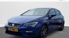 Blauw, metallic lak Gebruikt 2018 Seat Leon Business Hatchback | € 13.950 (Eerlijke prijs)