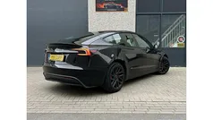 Gebruikt 2024 Tesla Model 3 Standard Range Sedan | € 35.999 (Eerlijke prijs)