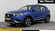 Blauw Gebruikt 2020 MG ZS Luxury Sedan | € 13.900 (Goede deal)