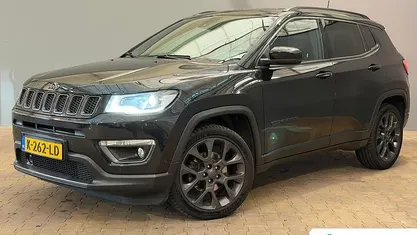 Zwart Occasion 2021 Jeep Compass SUV | € 22.895 (Eerlijke prijs)