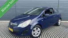 Blauw Gebruikt 2013 Opel Corsa Selection Hatchback | € 3.995 (Eerlijke prijs)