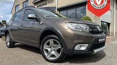 Gebruikt 2017 Dacia Sandero Lauréate Hatchback | € 9.800 (Eerlijke prijs)