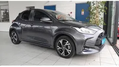 Gebruikt 2024 Toyota Yaris Style Hatchback | € 24.499 (Eerlijke prijs)