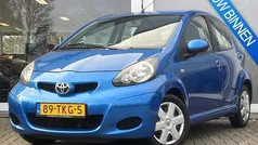 Blauw Gebruikt 2012 Toyota Aygo Comfort Hatchback | € 4.950 (Goede deal)
