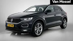 Zwart Gebruikt 2022 VW T-Roc Pro SUV | € 28.900 (Eerlijke prijs)